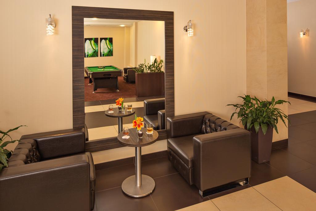 Z-Hotel Business & Spa أوتفوك المظهر الخارجي الصورة