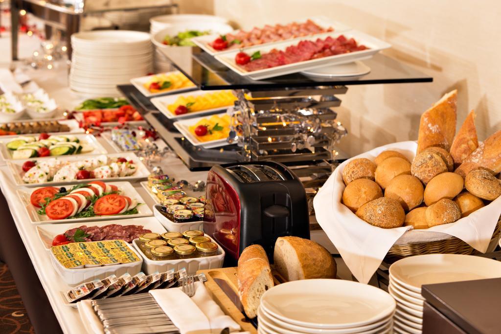 Z-Hotel Business & Spa أوتفوك المظهر الخارجي الصورة