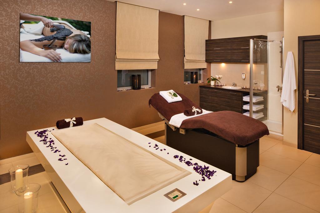 Z-Hotel Business & Spa أوتفوك المظهر الخارجي الصورة