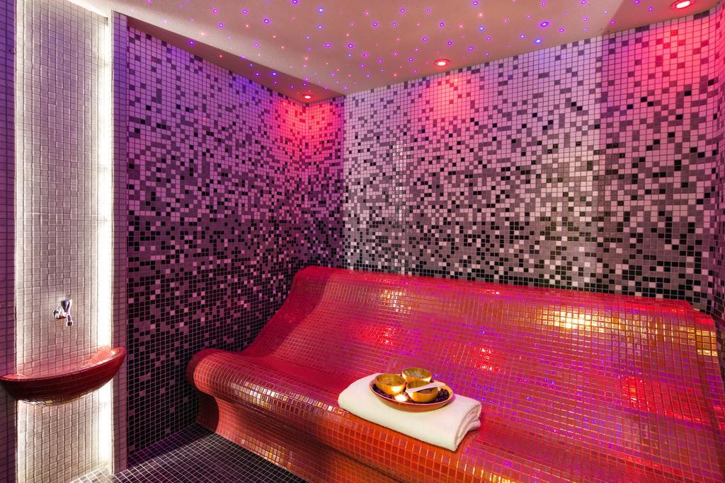 Z-Hotel Business & Spa أوتفوك المظهر الخارجي الصورة