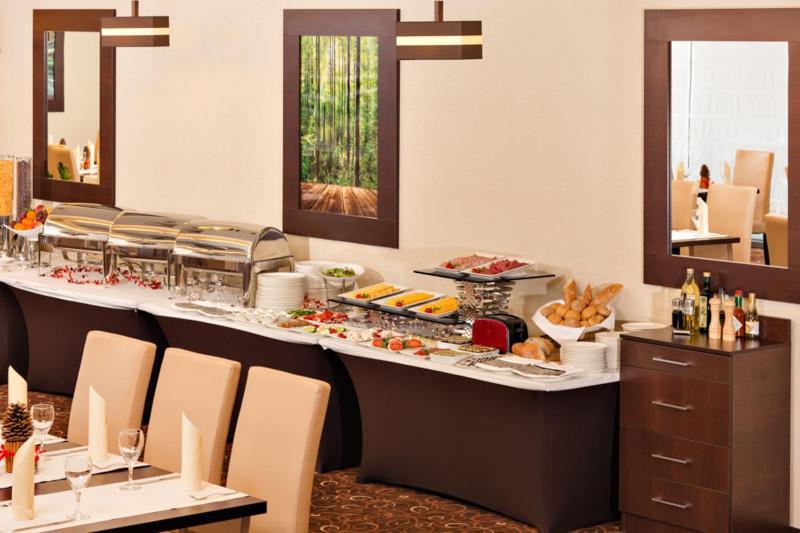Z-Hotel Business & Spa أوتفوك المظهر الخارجي الصورة