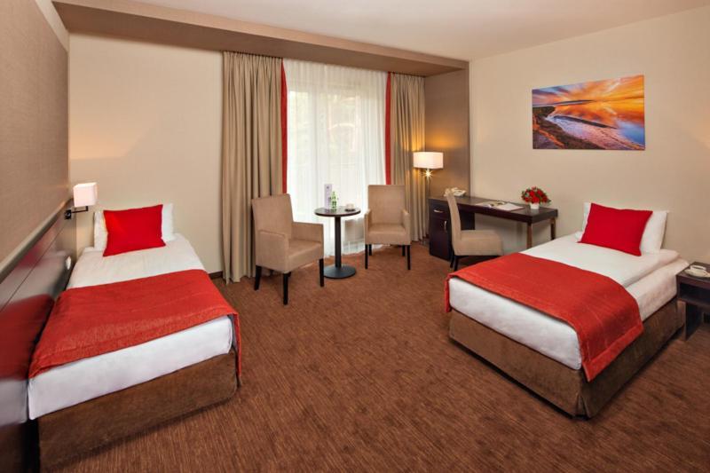 Z-Hotel Business & Spa أوتفوك المظهر الخارجي الصورة